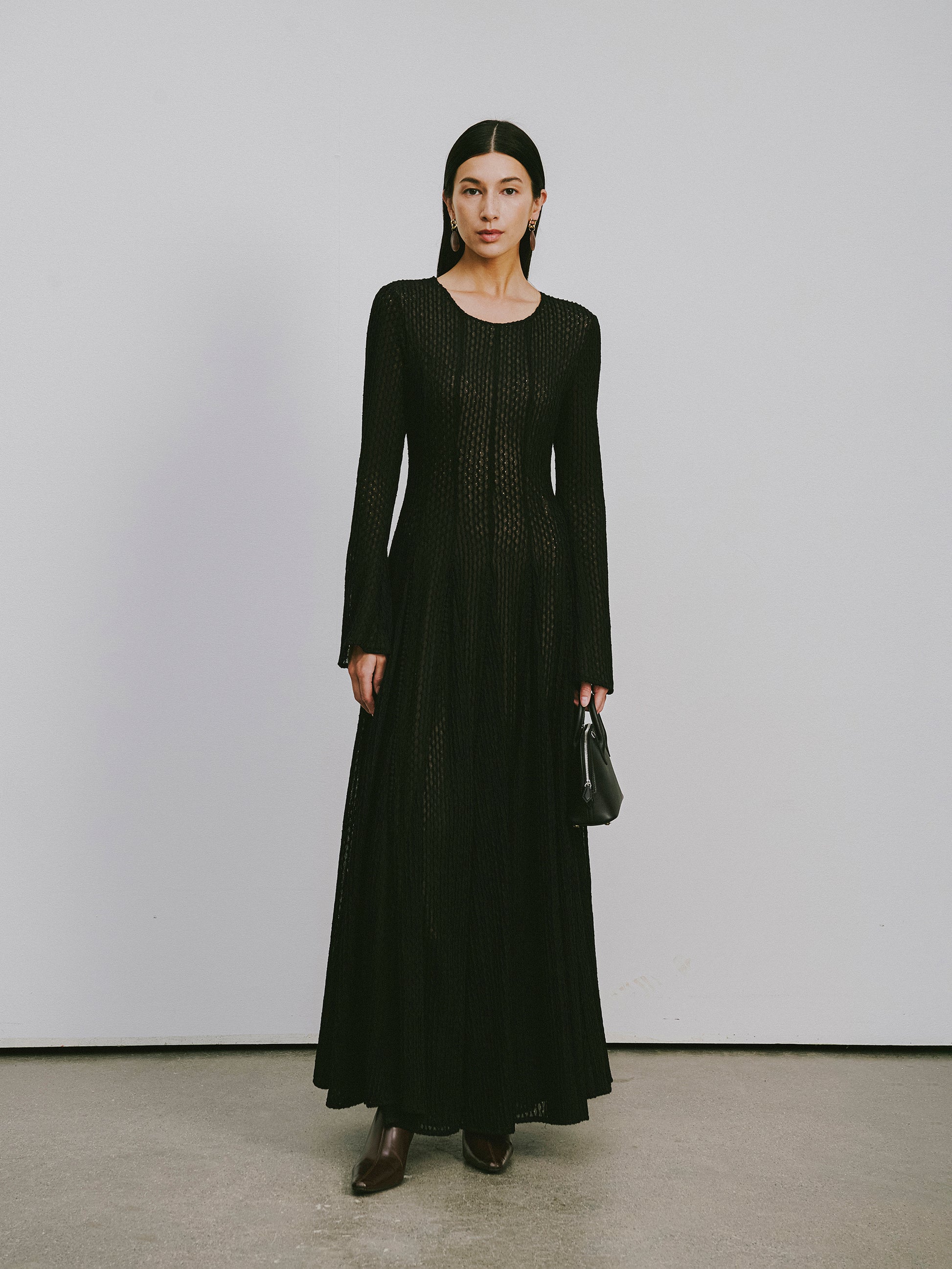 Round-Neck Dress with 3D Wave Texture & Lace-Openwork