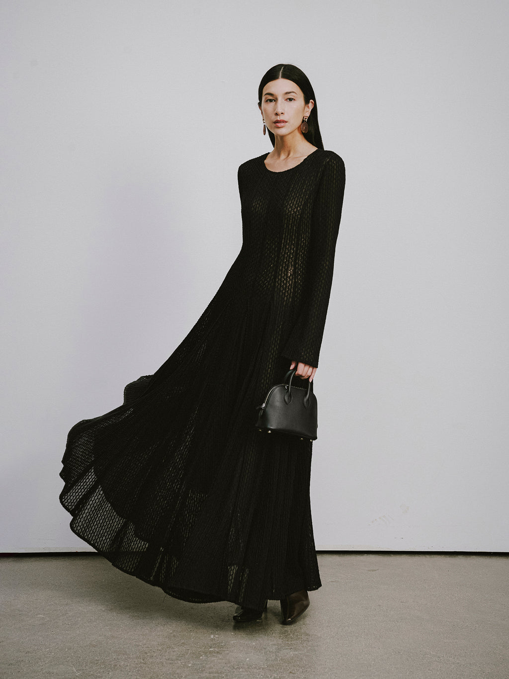 Round-Neck Dress with 3D Wave Texture & Lace-Openwork