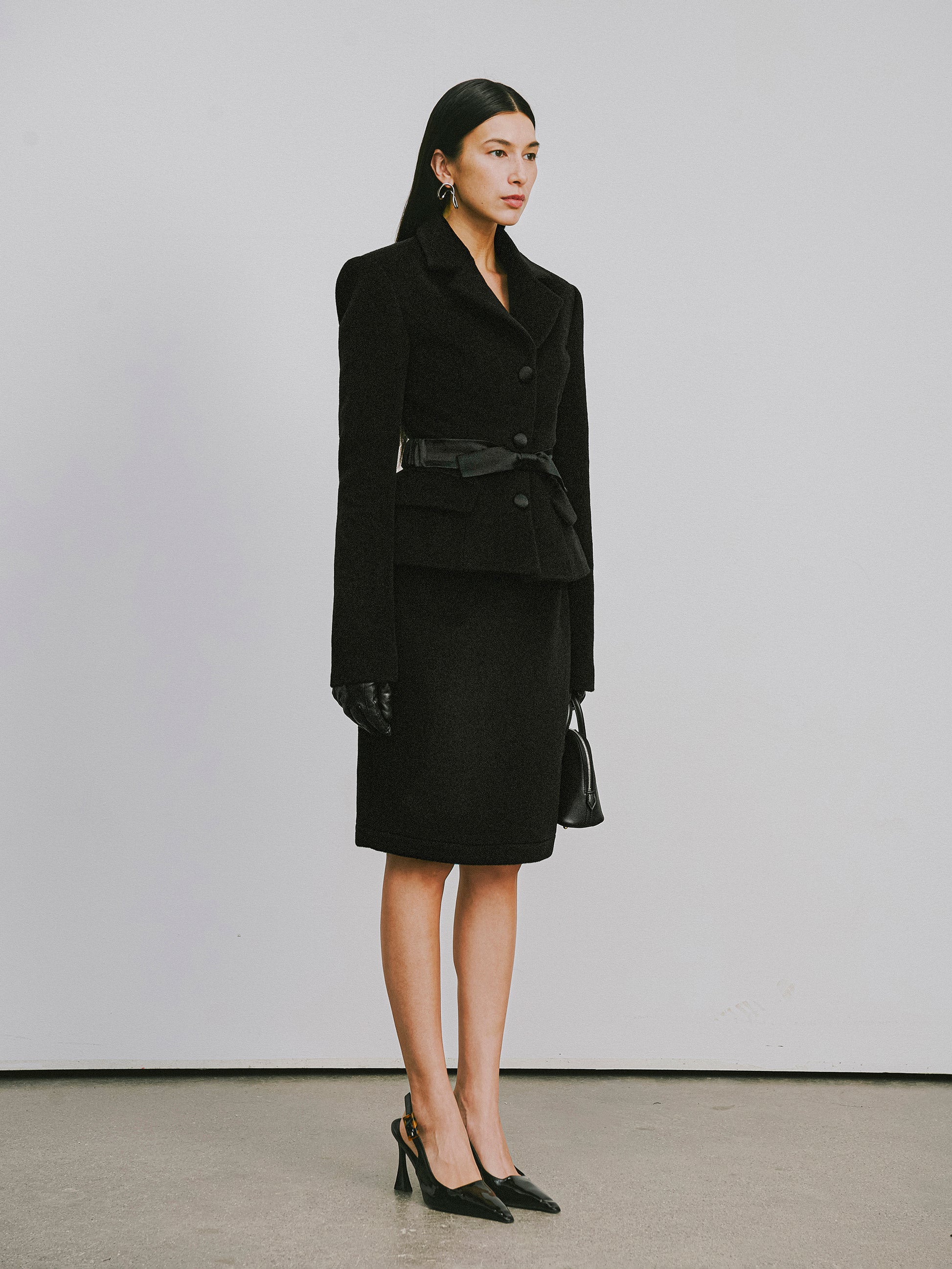 Vintage-Inspired Tailored Wool Blazer