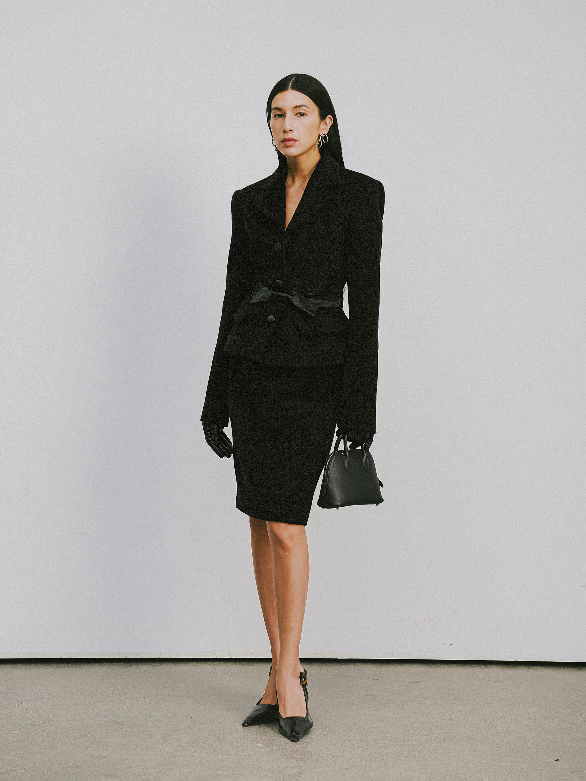 Vintage-Inspired Tailored Wool Blazer