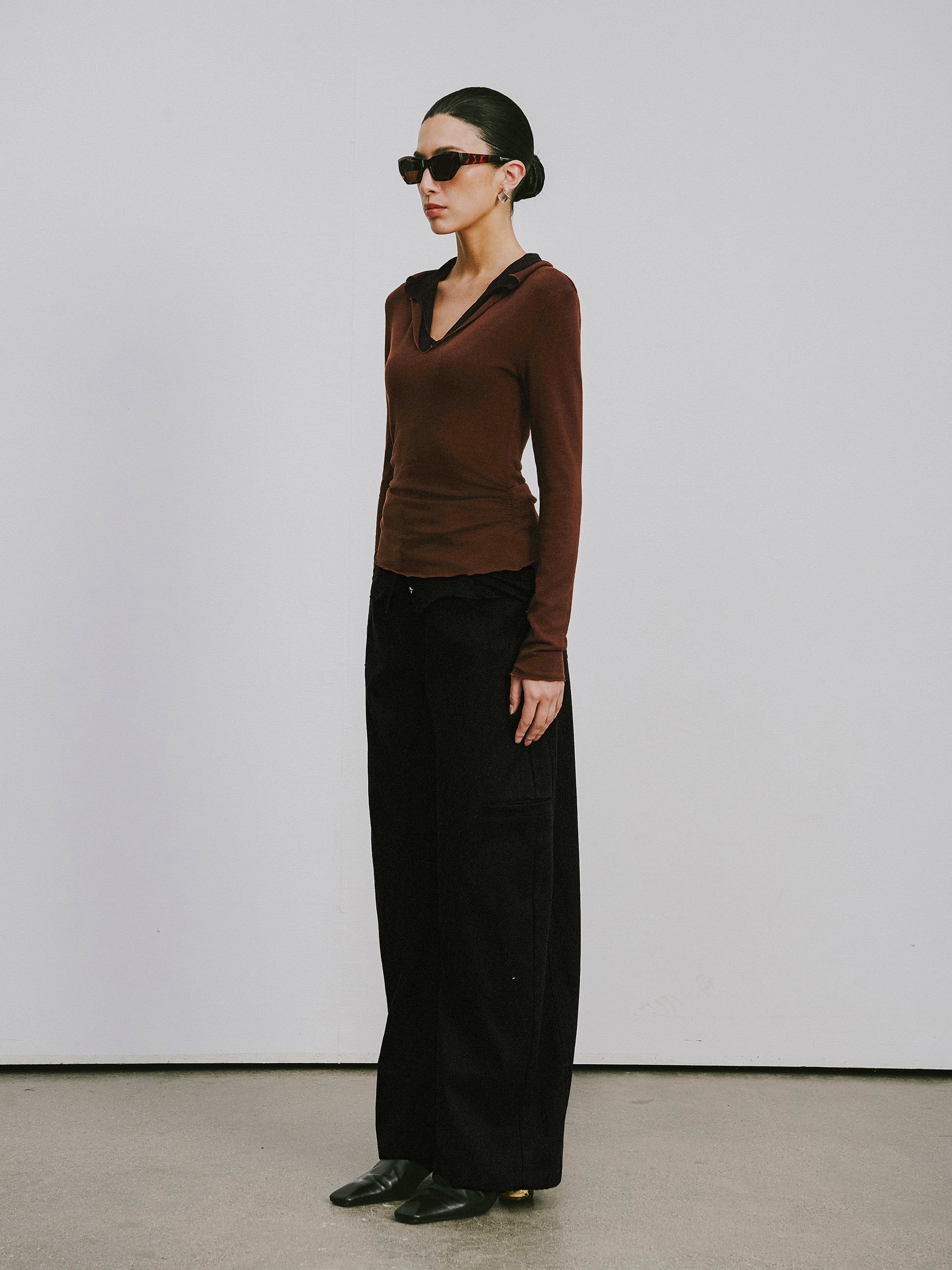 Color-Blocked Layered V-Neck Top (Fake Two-Piece)