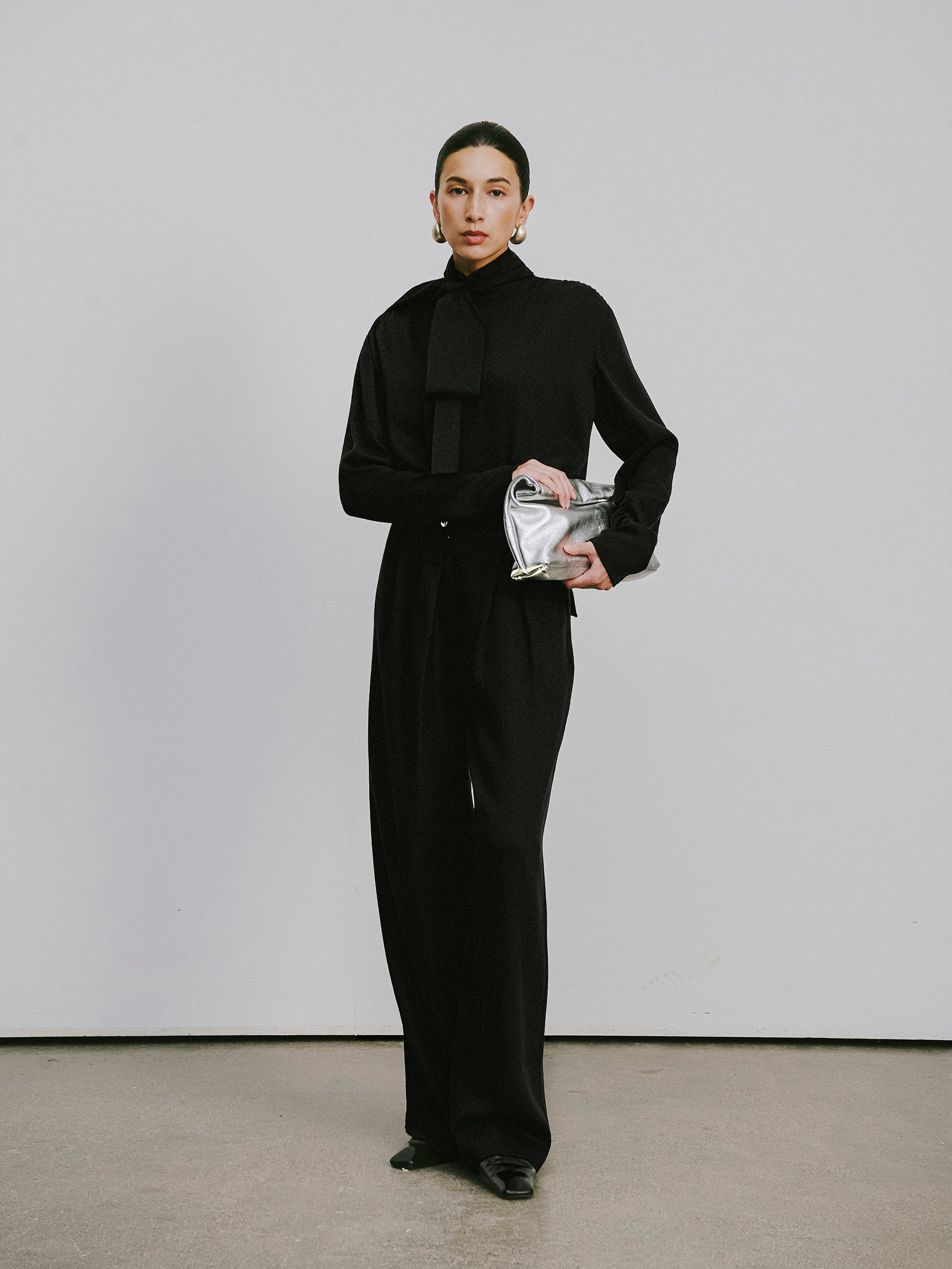 Relaxed Straight-Leg Trousers in Lyocell & Wool Blend