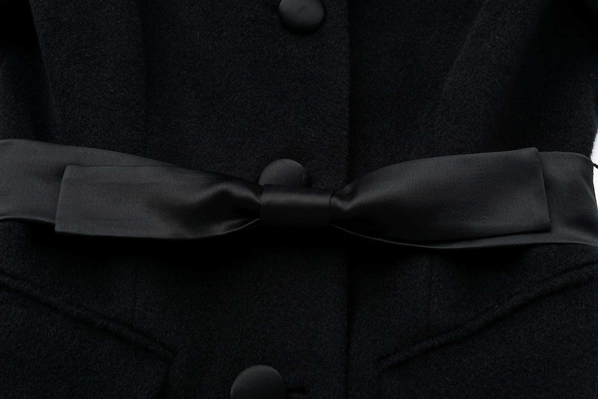 Vintage-Inspired Tailored Wool Blazer