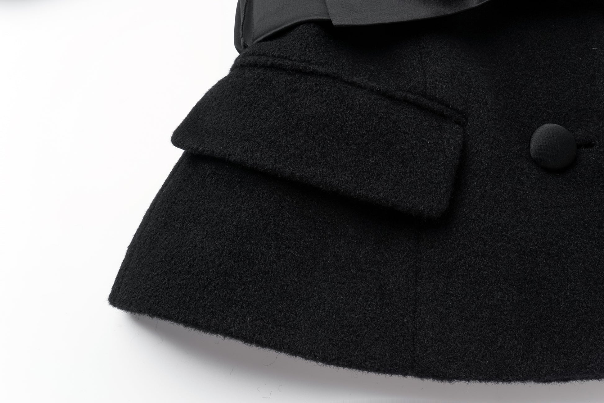 Vintage-Inspired Tailored Wool Blazer