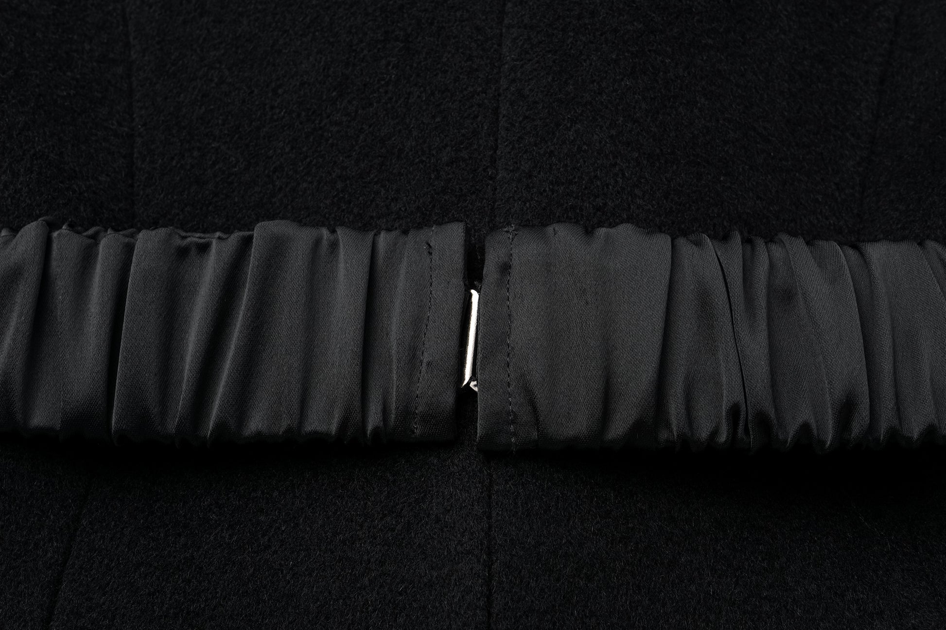 Vintage-Inspired Tailored Wool Blazer