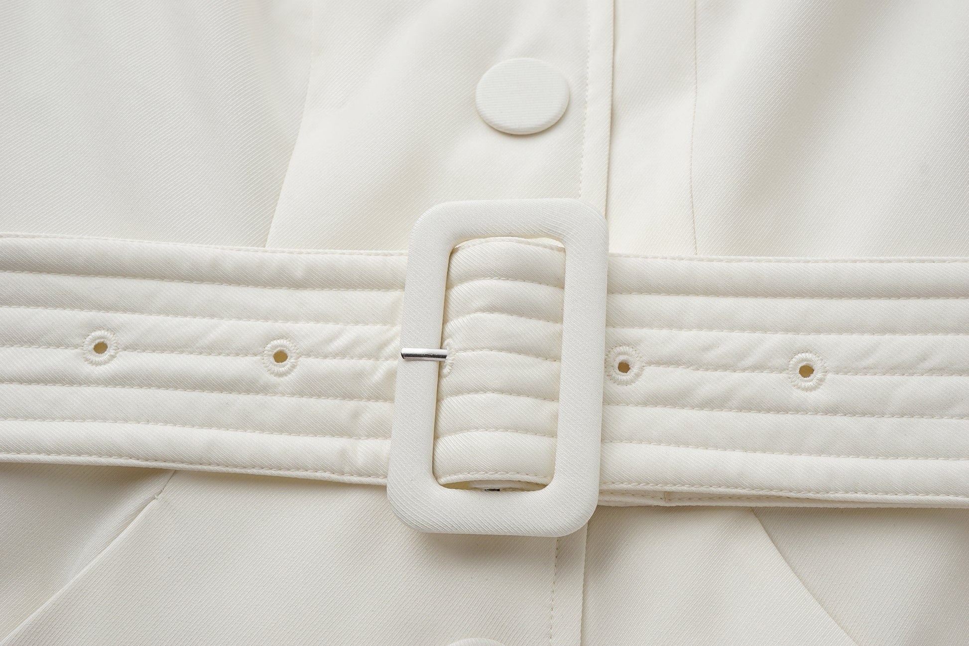 Minimalist Silhouette Long Line Down Coat with Sculpted Lapel and Defined Waist