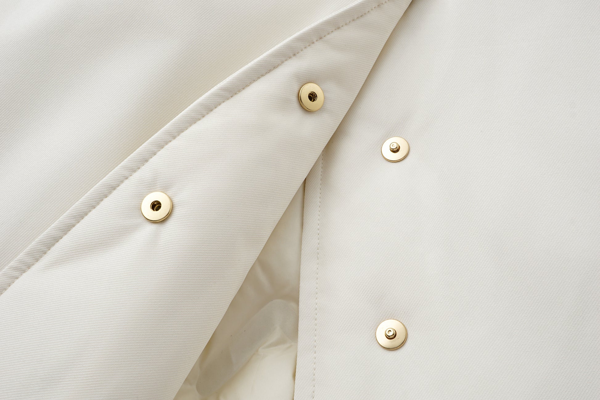 Minimalist Silhouette Long Line Down Coat with Sculpted Lapel and Defined Waist