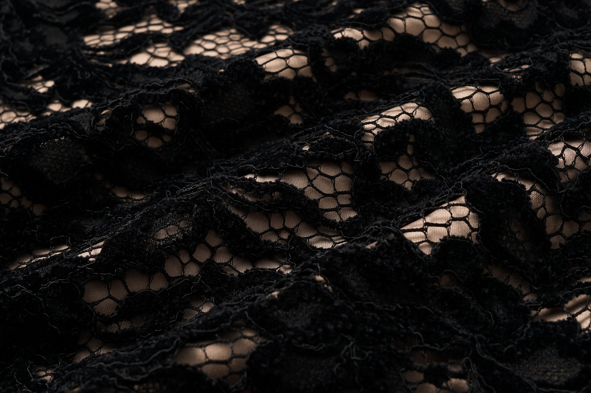 High-Waisted Pencil Skirt in Flocked Lace & Openwork