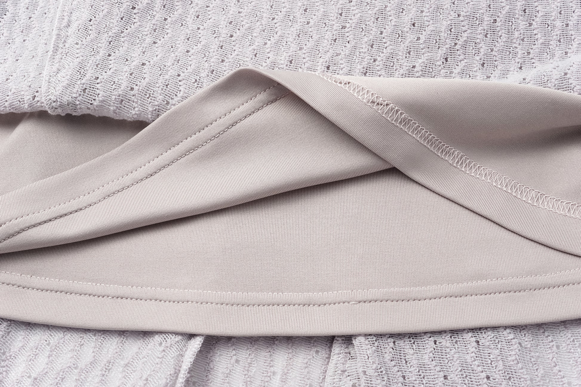 Round-Neck Dress with 3D Wave Texture & Lace-Openwork