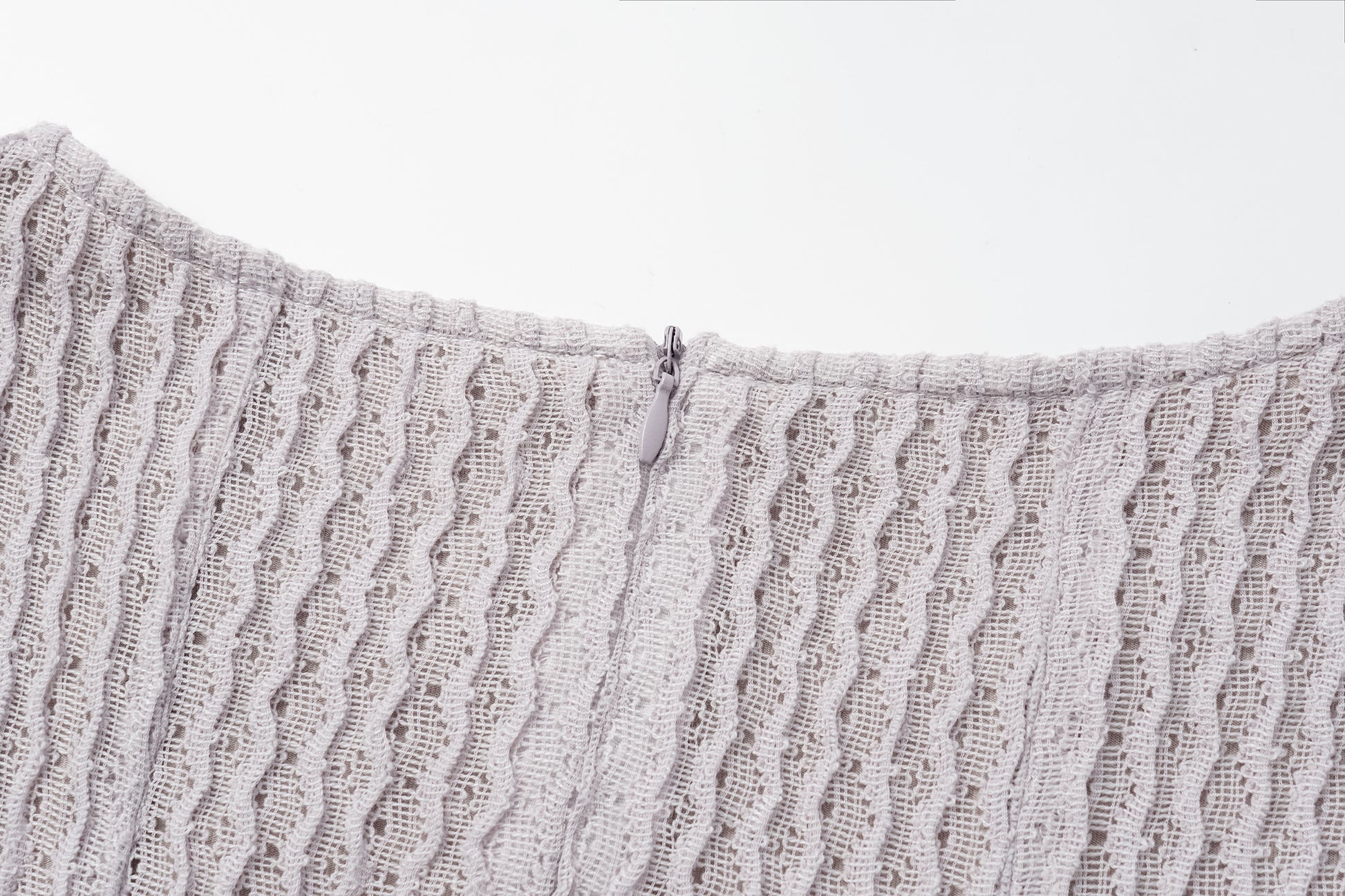 Round-Neck Dress with 3D Wave Texture & Lace-Openwork