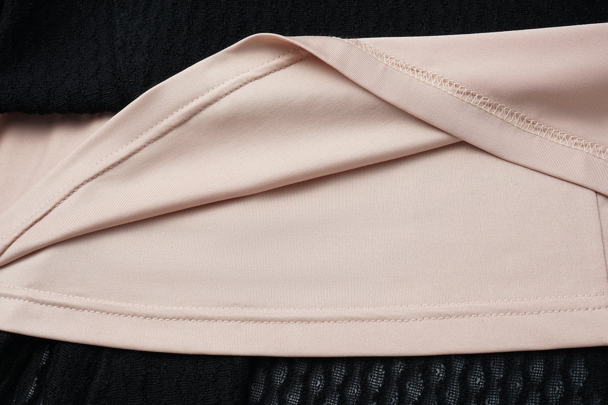 Round-Neck Dress with 3D Wave Texture & Lace-Openwork