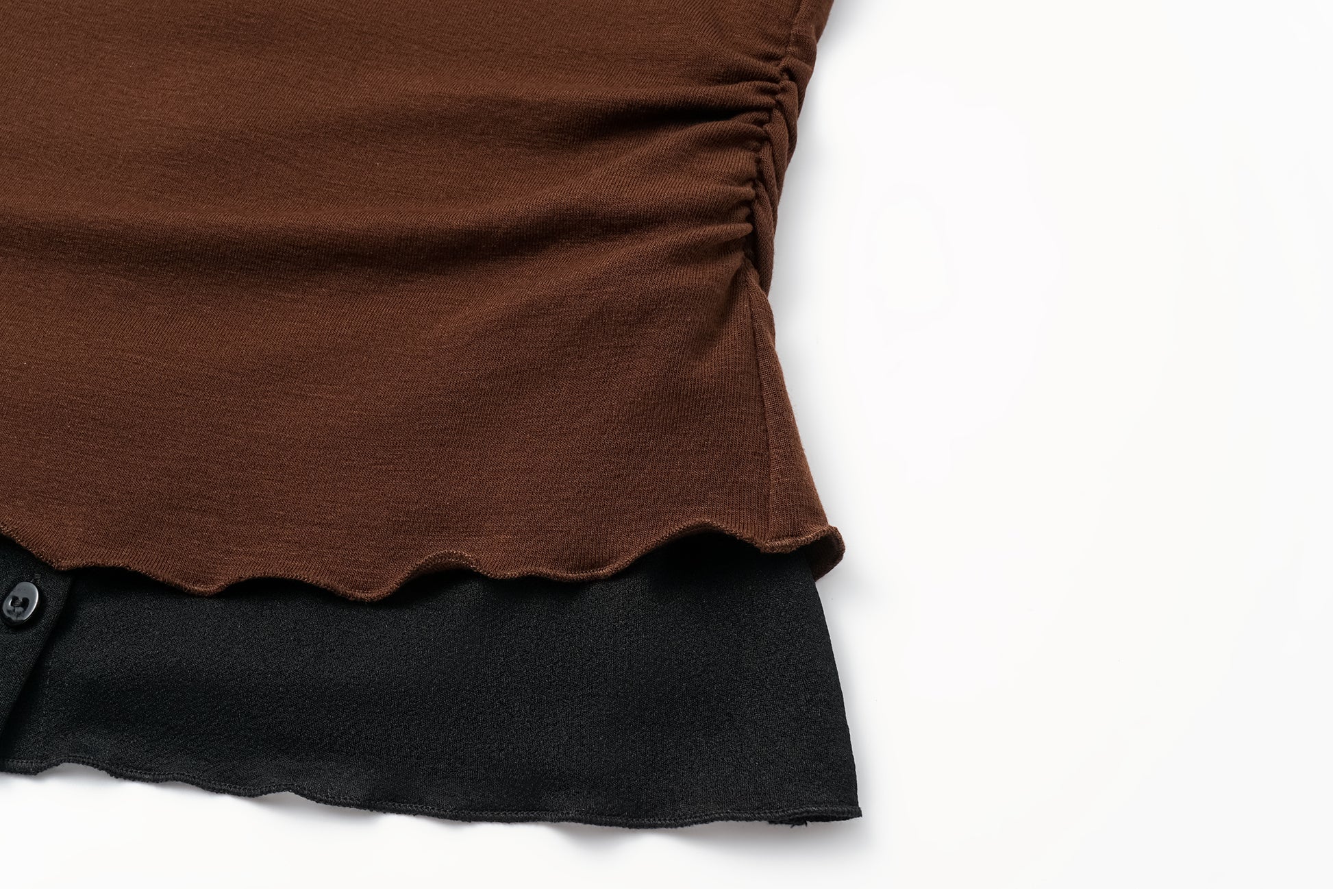 Color-Blocked Layered V-Neck Top (Fake Two-Piece)