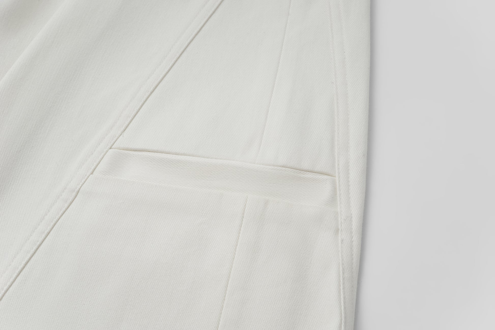 Scimitar Sihouette Wide-Leg Pants