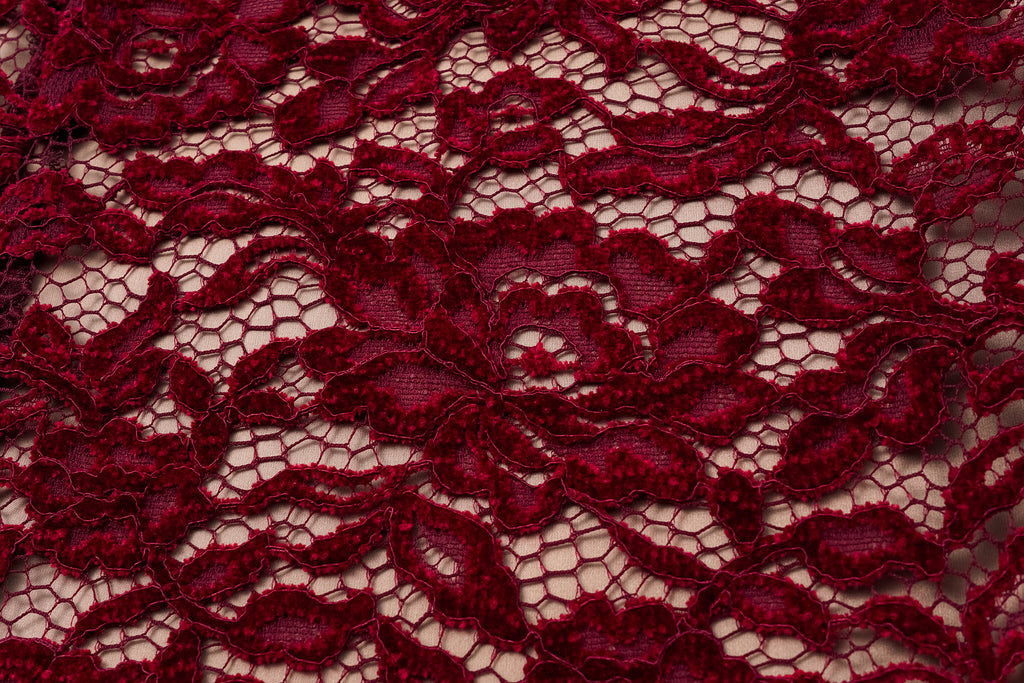 High-Waisted Pencil Skirt in Flocked Lace & Openwork